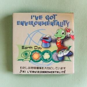 Disney 2000 Earth Day Imagineer Jiminy Cricket I Got Environmentality Button